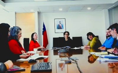 [El Divisadero] Campaña Salvemos Patagonia: Entregan catastro de salmoneras en áreas protegidas a ministra Rojas